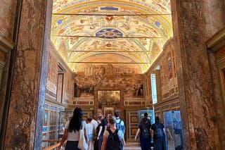 Vatican Museums and Sistine Chapel with Entry Tickets