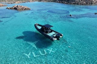 Luxury Inflatable Boat Tour in the Archipelago of La Maddalena