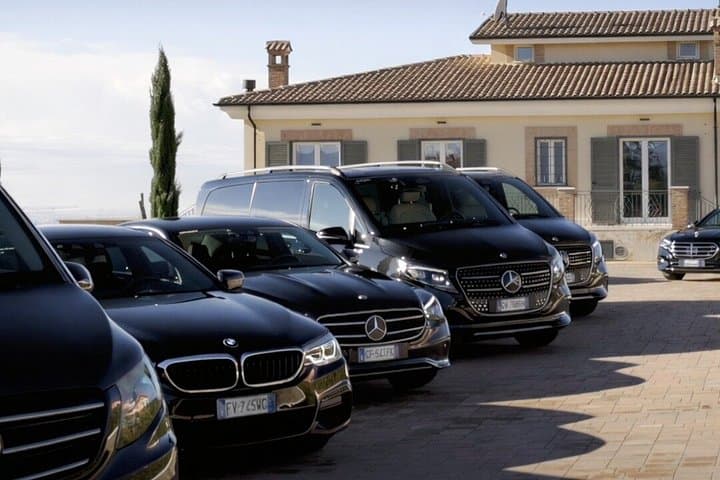 Luxury Private Transfer from Rome Center to Ciampino Airport — photo 1 of 28