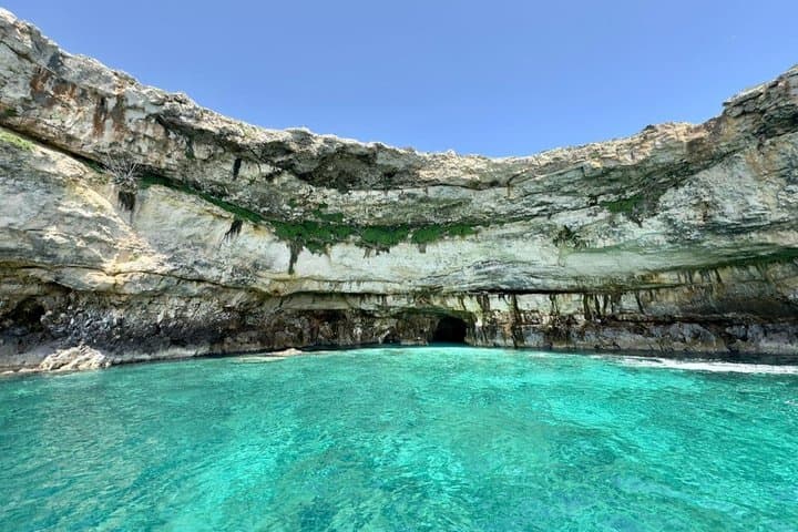 Santa Maria di Leuca Cave Boat Tour Private Transfer from Lecce — photo 1 of 9