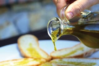 Villa Castelli Walking Tour with Olive Oil Tasting
