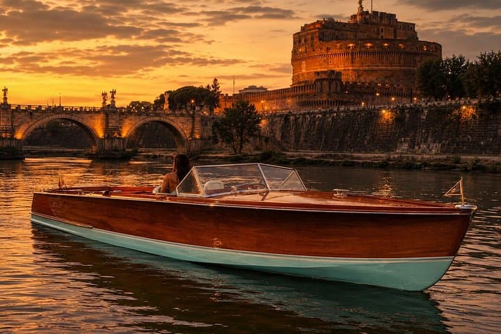 Rome Private Luxury Vintage Boat Cruise on the Tiber River — photo 1 of 5
