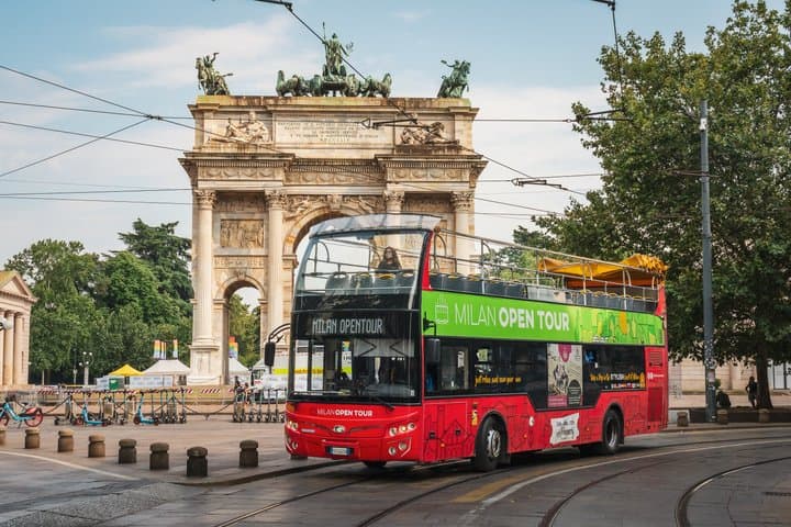 72-Hour "Gray Line" Milan Hop-On Hop-Off Tour with Audio Guide — photo 1 of 10