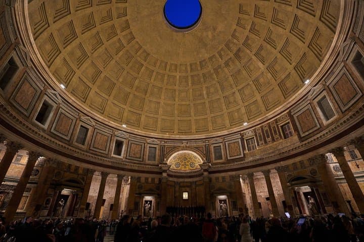 Explore Pantheon Inside with Multi Audio Guides — photo 1 of 6