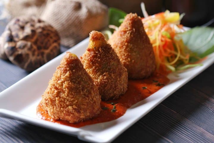 Arancini Course in Catania with Show Cooking Cannolo — photo 1 of 17