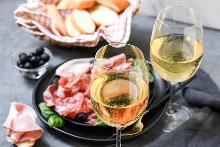 Evening Guided Trastevere Food and Wine Tastings Tour — photo 1 of 5