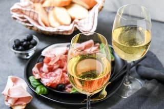 Evening Guided Trastevere Food and Wine Tastings Tour