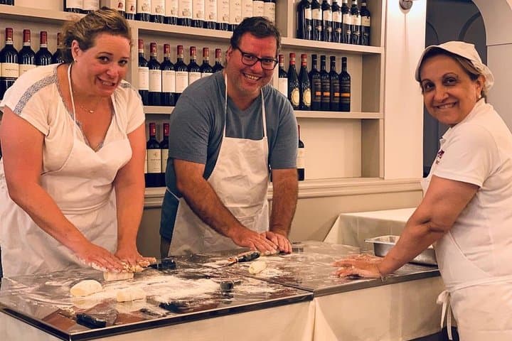 Bologna: Pasta and Tiramisu Small Group Cooking Class with Wine — photo 1 of 15