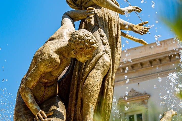 Syracuse, Ortygia, Noto small group Tour from Catania with lunch — photo 1 of 9
