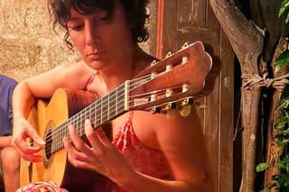 Ostuni: pasta cooking class and live classical guitar in the countryside