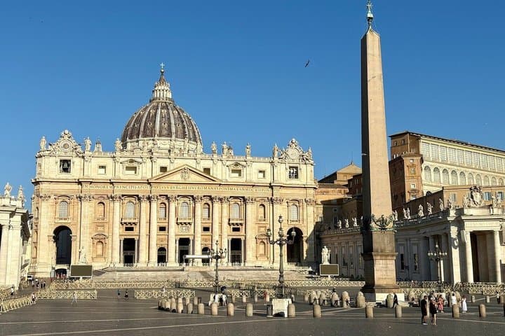 St Peters Basilica and Vatican Grottoes entrance with Audio Guide — photo 1 of 20
