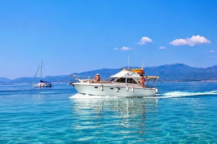 Yacht Tour in the Gulf of Cagliari with Aperitif — photo 1 of 16