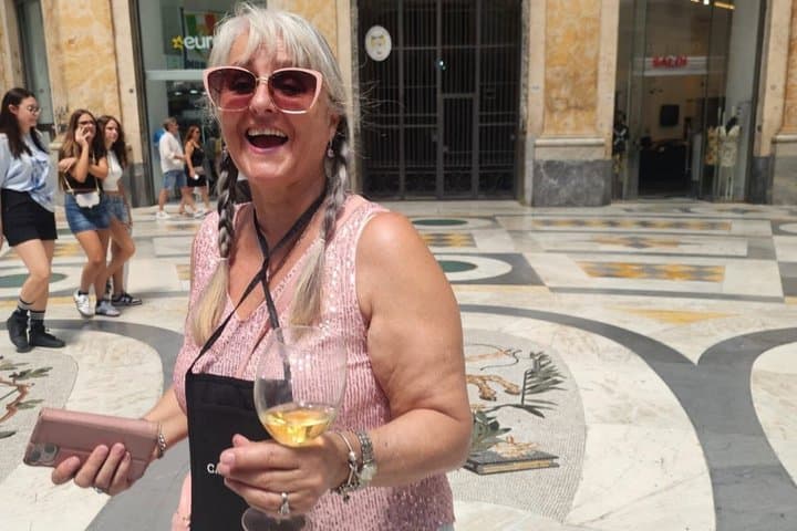 Shopping Tour with Aperitivo Naples Like a Local — photo 1 of 5
