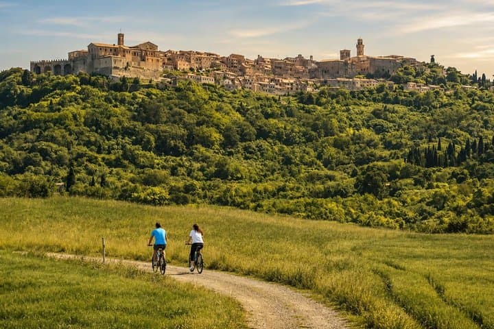 Montepulciano Val d'Orcia E-Bike Tour to Pienza and Monticchiello — photo 1 of 8