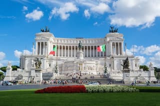 Rome Monumental Heart Vittoriano and Palazzo Venezia Entry