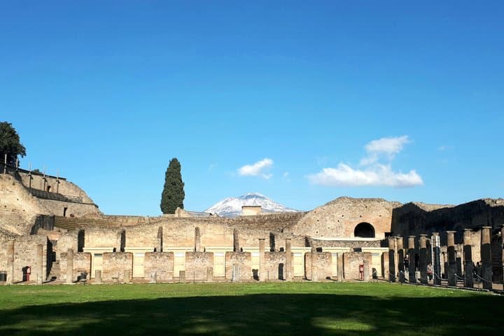 Shared Group Tour of Pompeii with Skip-the-Line Entrance — photo 1 of 9