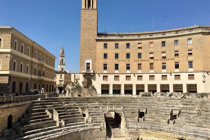 Lecce Private Tour in Duomo Santa Croce and Roman Amphitheater — photo 1 of 9