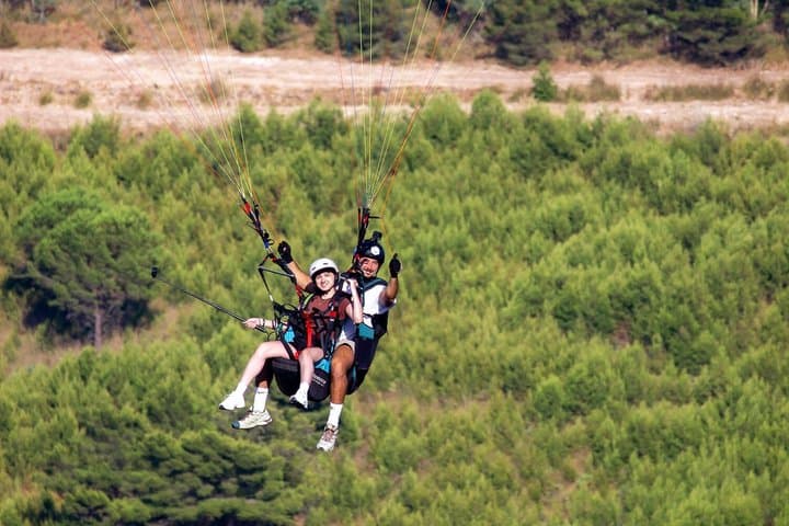 Paragliding flight in Palermo — photo 1 of 24