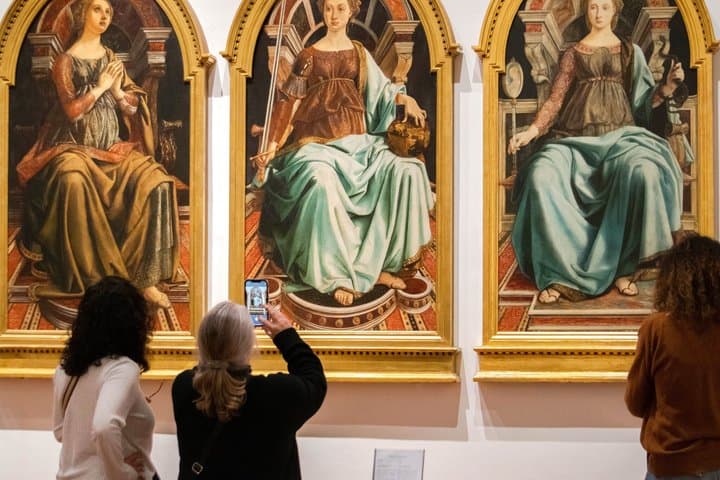 Uffizi Small Group Tour with Optional Vasari Corridor Access — photo 1 of 7