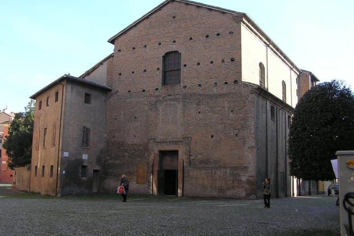 Modena Self Guided Walking Tour Stolen Bucket with Audio and Quiz — photo 1 of 10