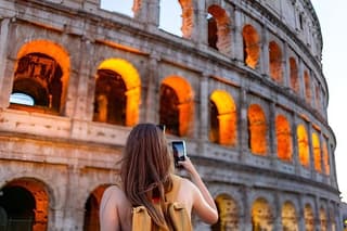 Create The Rome Tour in Private Golf Cart Choosing Each Stop