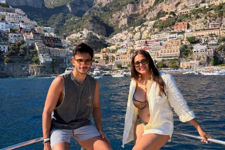 Private Boat Tour to Positano and Amalfi on Gozzo Apreamare 100 — photo 1 of 25