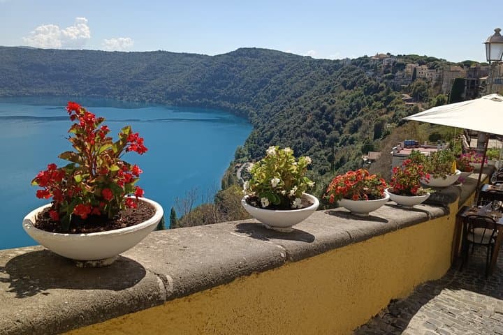 Castel Gandolfo, Roman Countryside, Castles and Lakes, Winery — photo 1 of 8