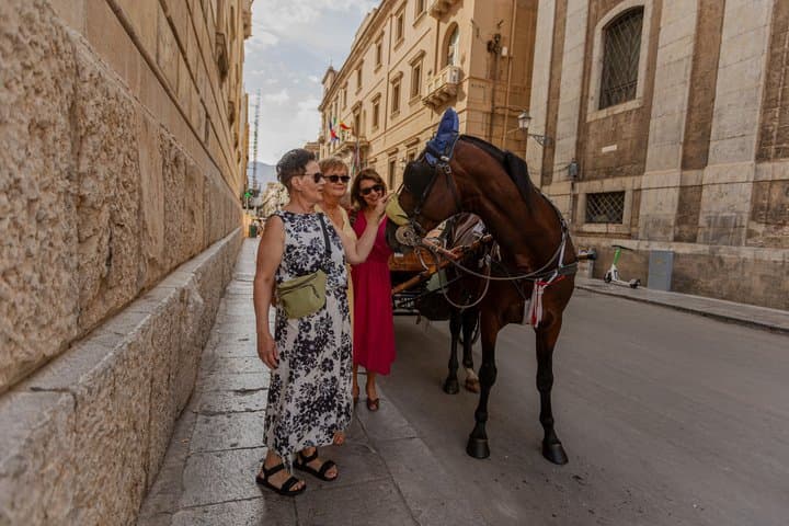 Private Photoshoot in Palermo's Historic Heart — photo 1 of 15