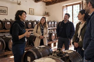 Modena Food Tour: Family Acetaia, Market & 10+ Tastings (Max 8)