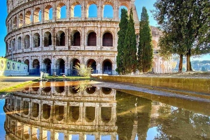 Colosseum Outside Storytelling Tour Skip the Inside Crowd Logics — photo 1 of 6