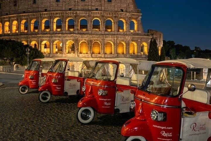 Rome by Night on a Red Ape Calessino — photo 1 of 7