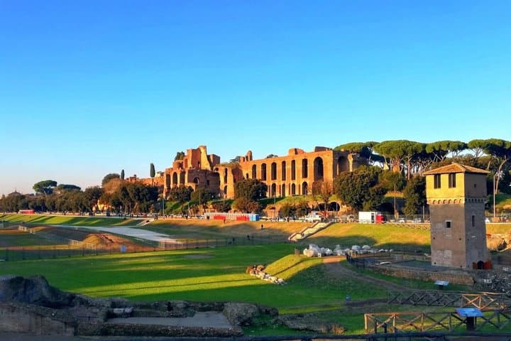 Walking Tour of Secret Places and Untold Stories in Rome — photo 1 of 19