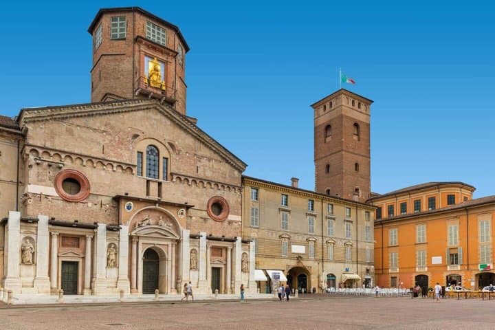 Hello Reggio Emilia: Private 2-Hour City Walk with Local Guide — photo 1 of 7