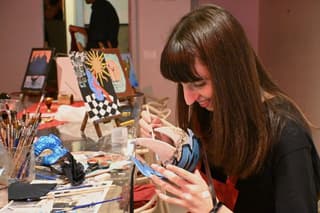Venetian Mask Making and Painting Workshop with Wine