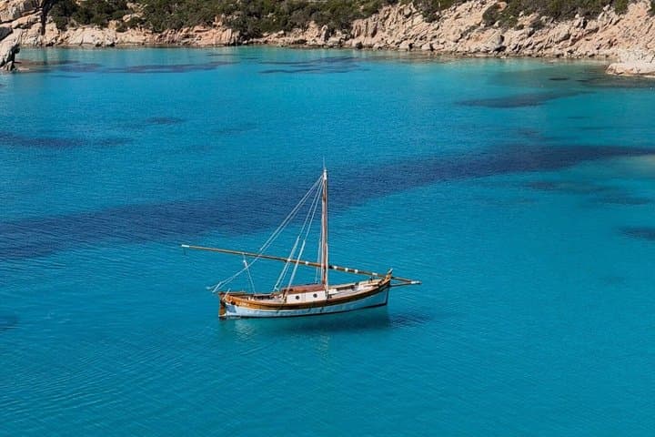 The Magdalene in the Wind: Sailing experience on a vintage sailboat — photo 1 of 5