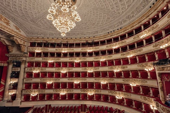 Skip the line La Scala Theatre Guided Tour Experience — photo 1 of 13
