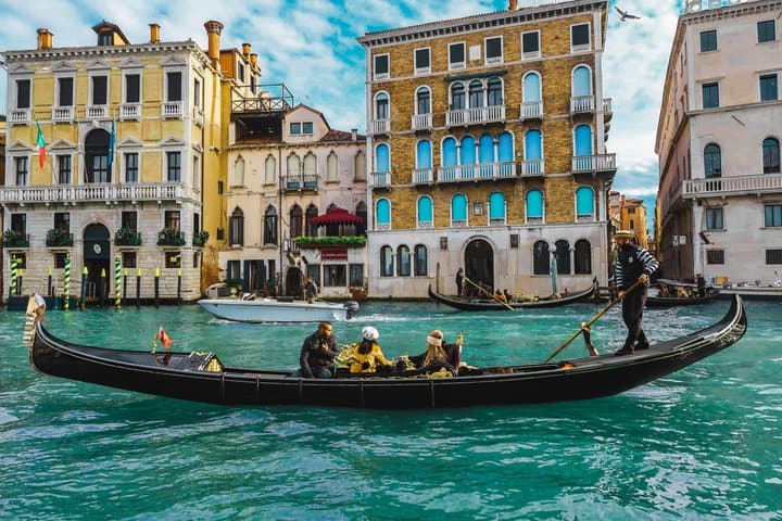 Venice: Private Grand Canal Gondola & Murano Glass Factory Tour — photo 1 of 6