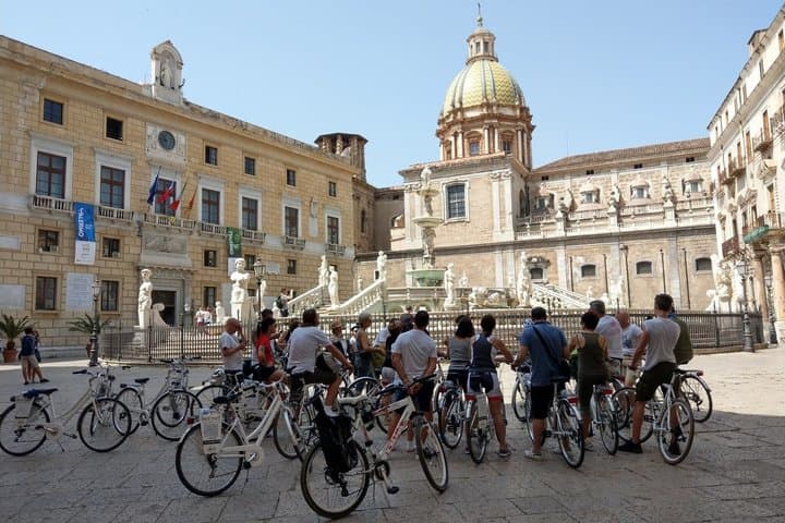 Bike tour of the historic center of Palermo with tasting — photo 1 of 14