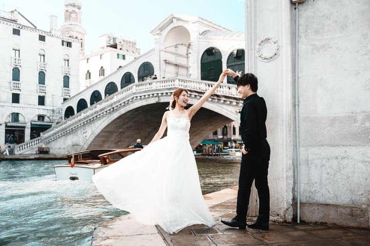 Engagement & Wedding Photoshoot with a Local Professional — photo 1 of 16