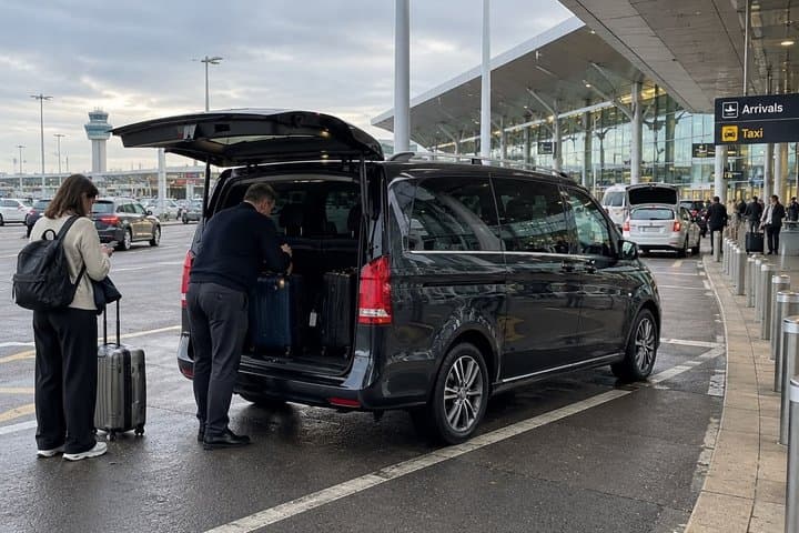Private Transfer between Milan Malpensa Airport (MXP) and Como — photo 1 of 8