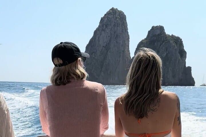 Sail and Explore Capri by Gozzo — photo 1 of 11