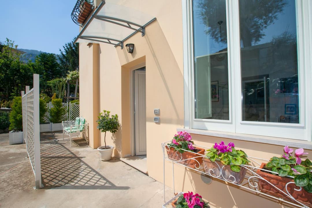 Dreaming Sorrento Suites — photo 1 of 1