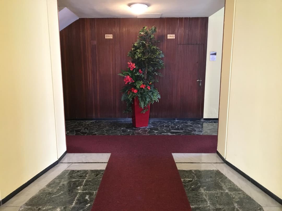 Jolie Maison — photo 1 of 17