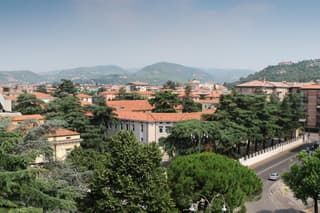 Nuova Opera Rooms & Apartments
