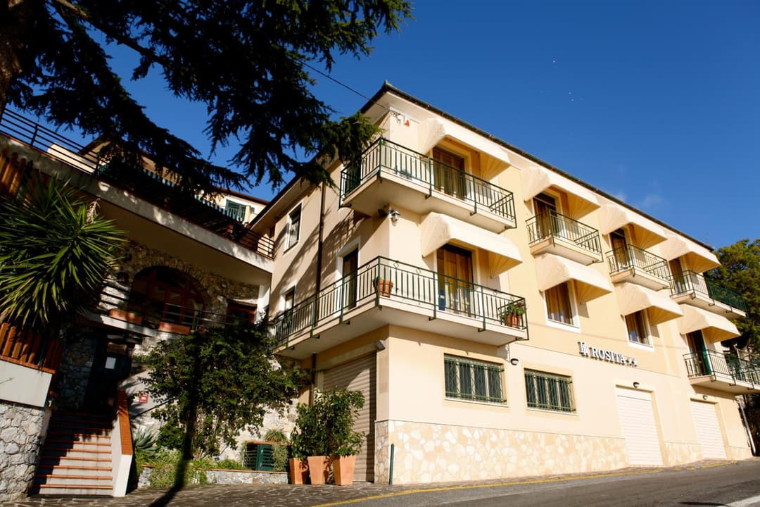 Hotel Rosita — photo 1 of 75