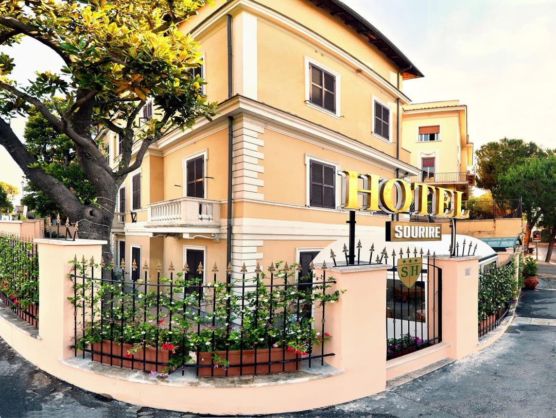 Sourire Hotel — photo 1 of 1