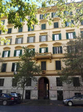 Domus Crescenzio - Guest House