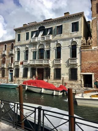 La Chambre D'Ella