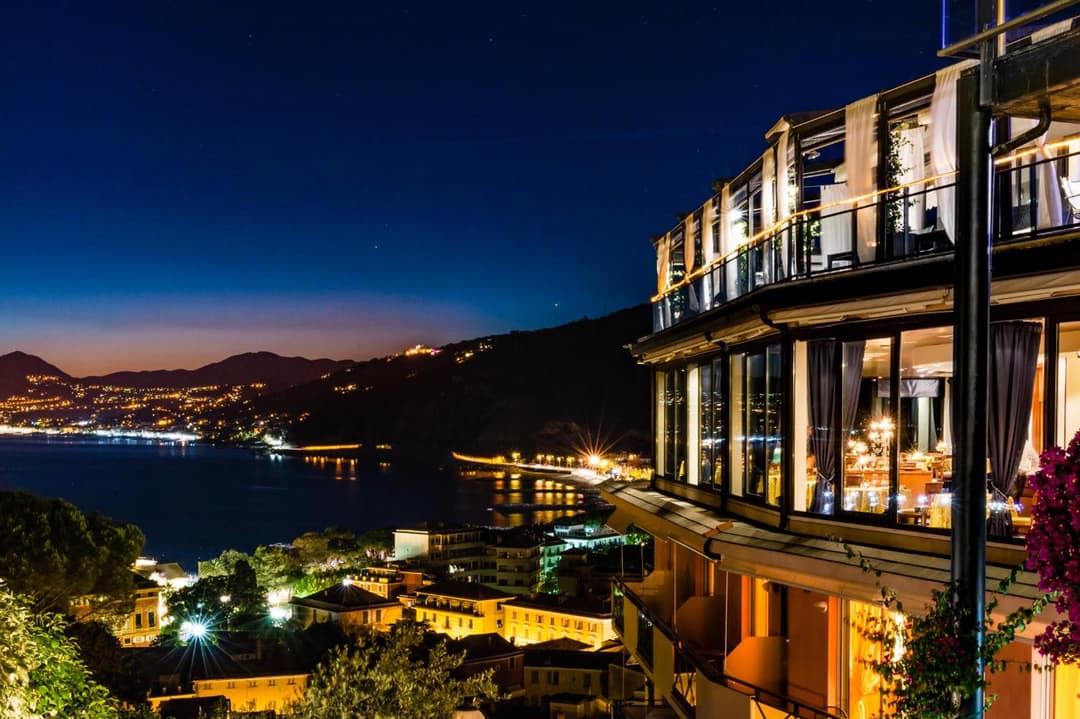 Hotel Vis à Vis — photo 1 of 1