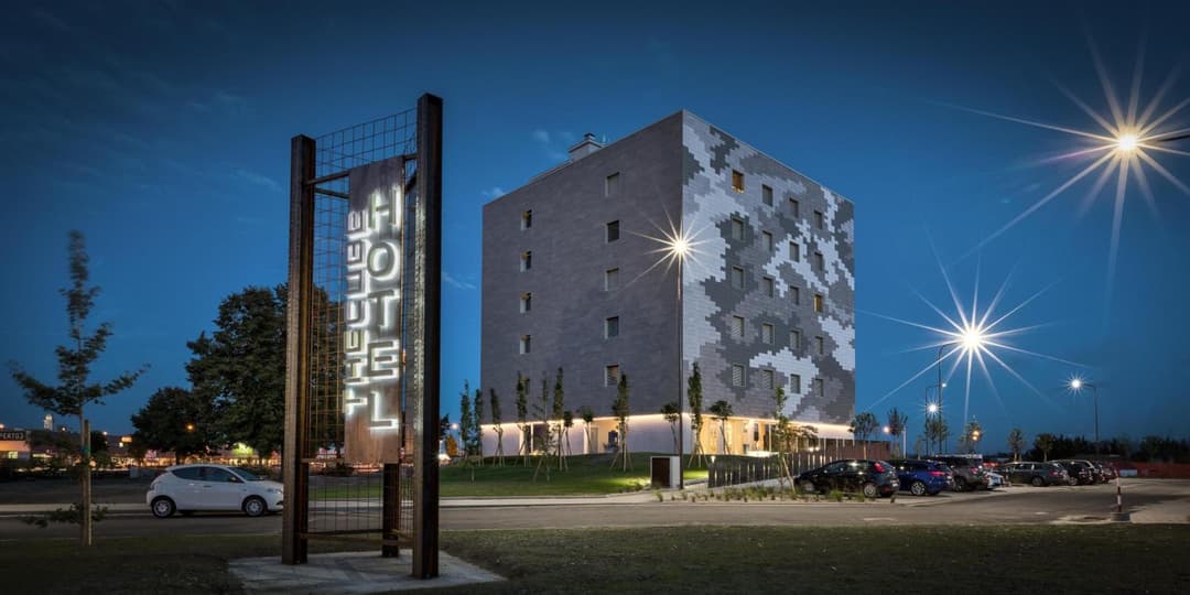 Hotel The Cube — photo 1 of 1